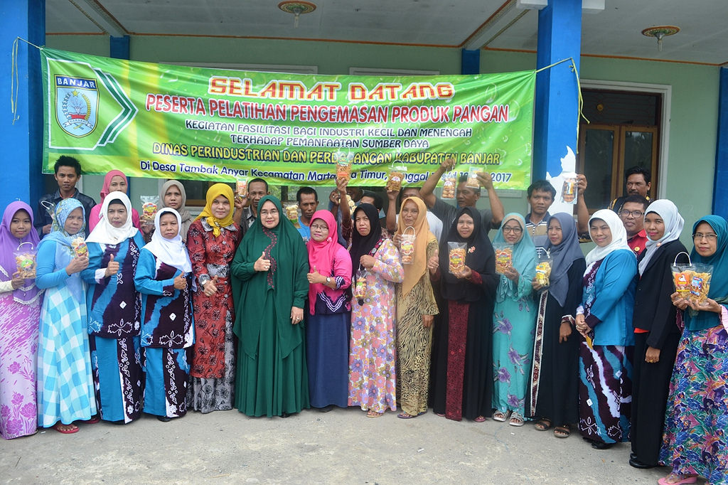 Pelatihan Pengemasan Produk Pangan Di Desa Tambak Anyar