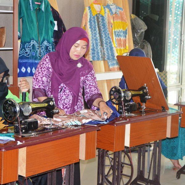 PELATIHAN MENJAHIT ANGKATAN II