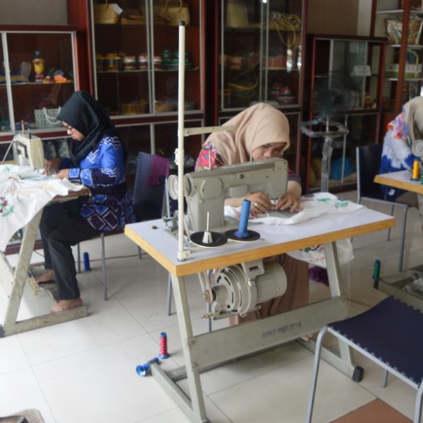 PELATIHAN BORDIR DI AULA DEKRANASDA KAB BANJAR