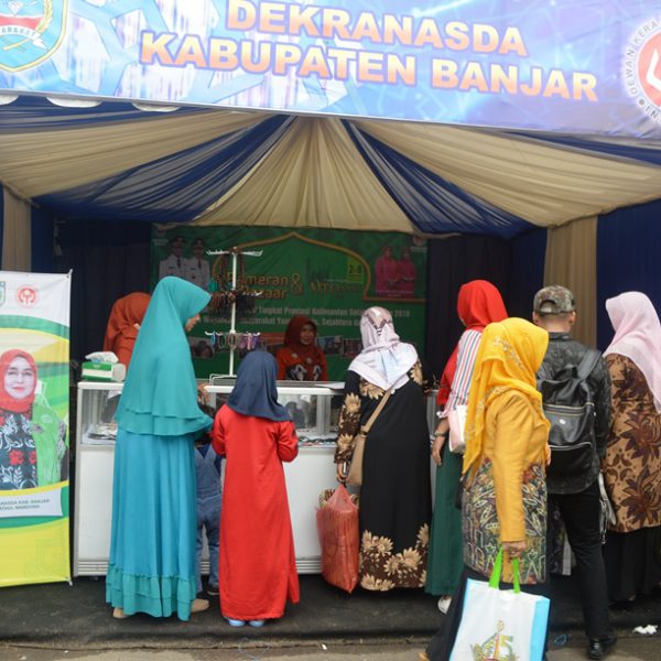 STAND DEKRANSDA KAB. BANJAR TURUT SERTA DI BAZAR & PAMERAN MTQ NASIOANAL XXXI DI TABALONG