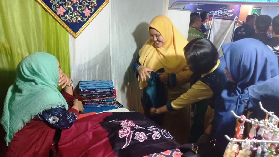 DEKRANSDA KAB BANJAR TURUT MERIAHKAN HUT KAB. TANAH BUMBU