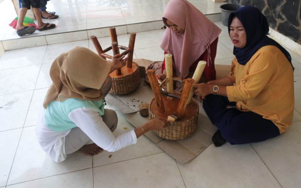 DISPERINDAG ADAKAN KEMBALI PELATIHAN ECENG GONDOK