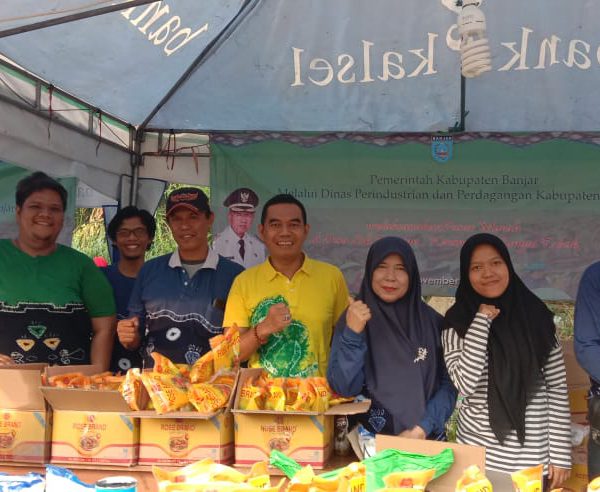DISPERINDAG GELAR PASAR MURAH CUACA EKSTRIM DI DESA LOK BAINTAN