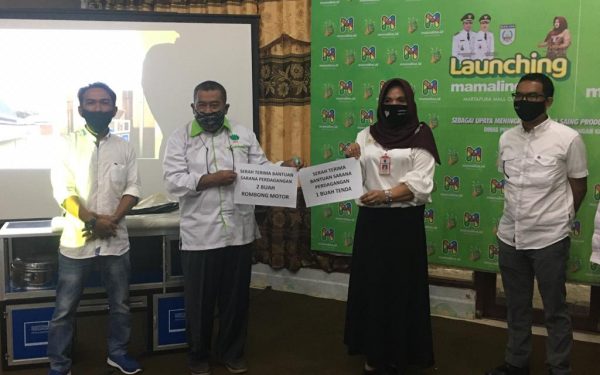 Pedagang Dapatkan Bantuan Rombong Dan Tenda Dari Dinas Perdagangan Kabupaten Banjar