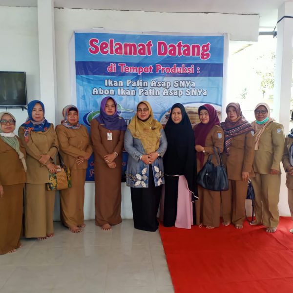 Disperindag Dampingi Pendaftaran Sertifikasi PIRT dan Sertifikasi Halal IKM Pangan Berbasis Olahan Ikan Patin Asap
