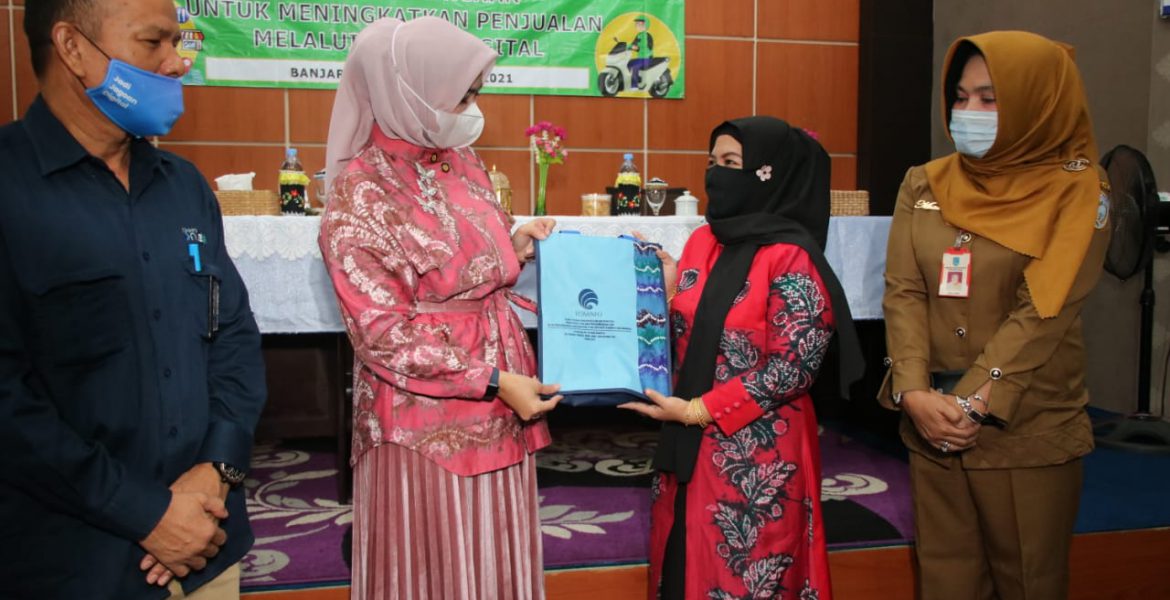 Ketua TP PKK Kabupaten Banjar Buka Pelatihan Penjualan Melalui Media Digital