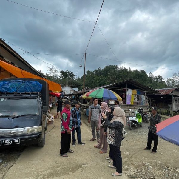 DKUMPP KABUPATEN BANJAR MONITORING PASAR RAKYAT EMIL YANG DIKELOLA OLEH KOPERASI