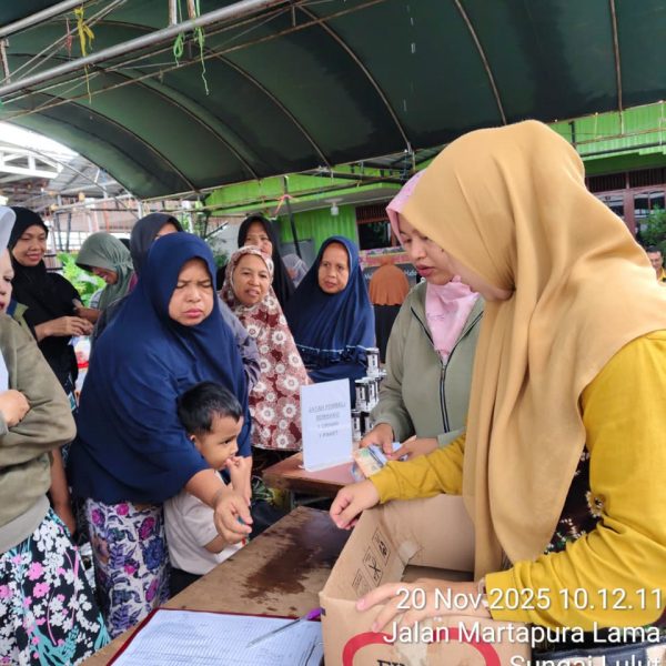 DKUMPP Gelar Pasar Murah di Desa Sungai Lulut