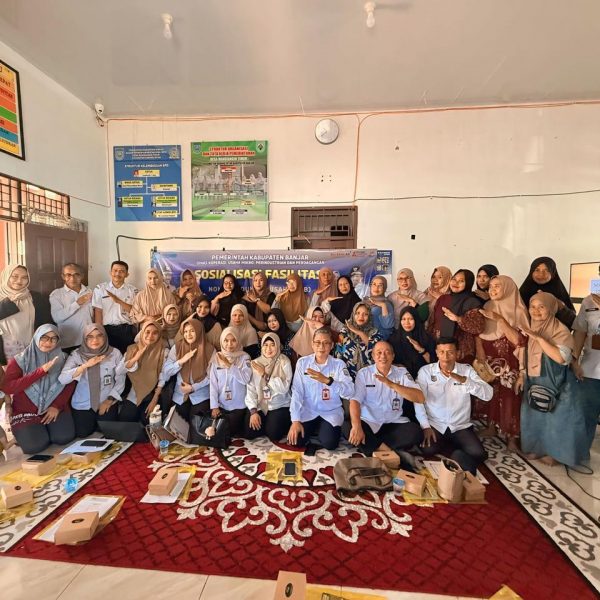DKUMPP Banjar Sosialisasikan dan Fasilitasi Pembuatan NIB bagi Pengusaha Mikro di Mandiangin Timur